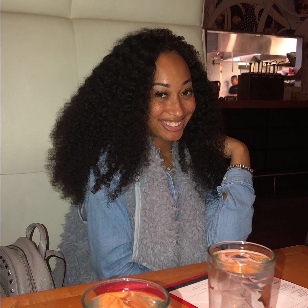 Meet your Posher, Ansley